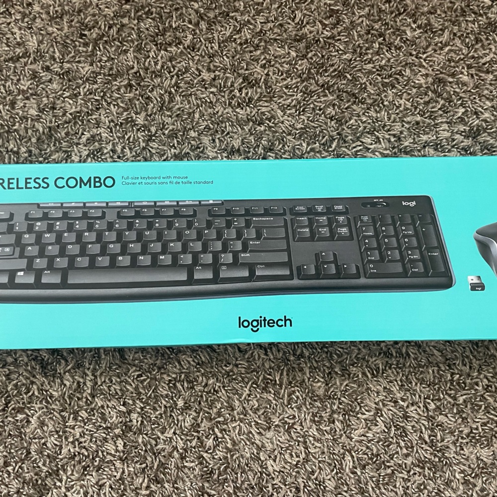 Logitech Wireless mouse and Keyboard Combo